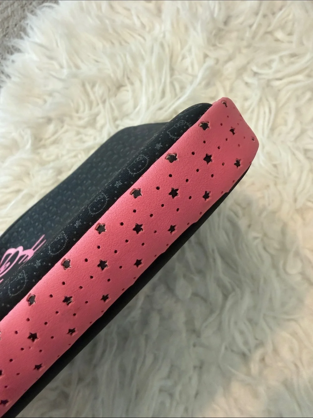 Hello Kitty Black & Hot Pink Neoprene Tablet Sleeve